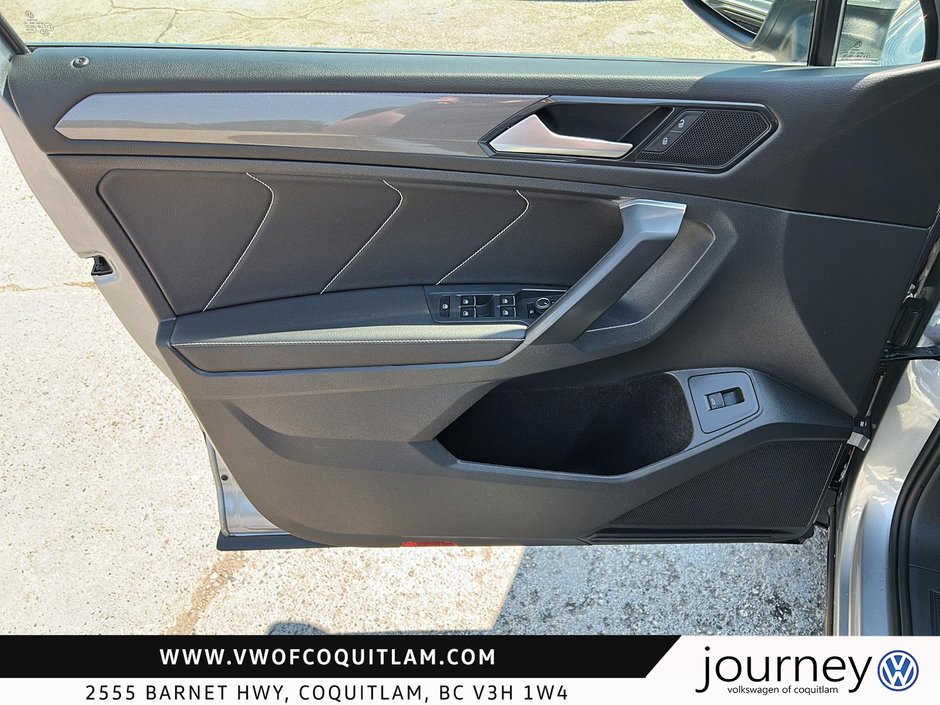 2022 Volkswagen Tiguan Comfortline 2.0T 8sp at w/Tip 4M-11