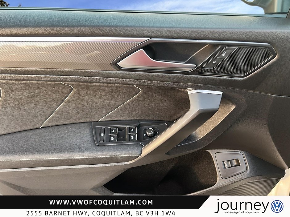 2022 Volkswagen Tiguan Comfortline R-Line Black 2.0T 8sp at w/Tip 4M-10