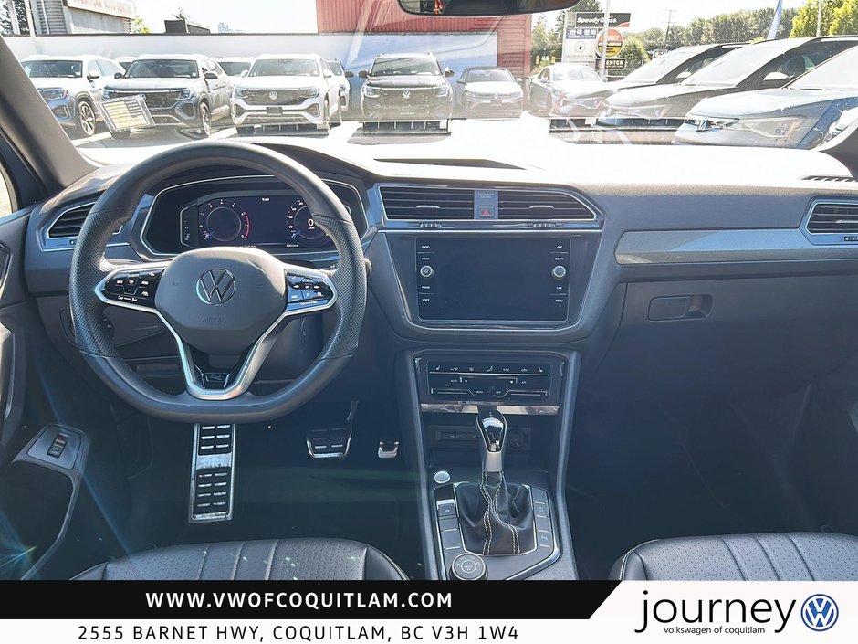 2023 Volkswagen Tiguan Comfortline R-Line Black 2.0T 8sp at w/Tip 4M-8