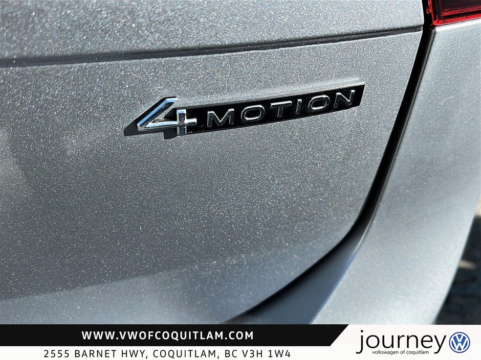 2023 Volkswagen Tiguan Comfortline R-Line Black 2.0T 8sp at w/Tip 4M-16