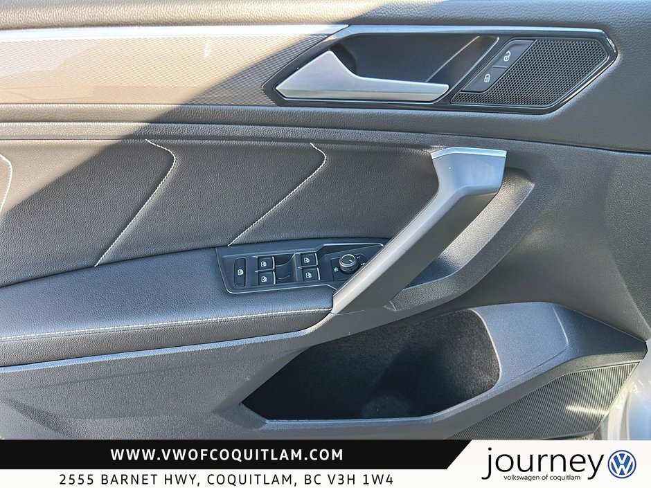 2023 Volkswagen Tiguan Comfortline R-Line Black 2.0T 8sp at w/Tip 4M-10
