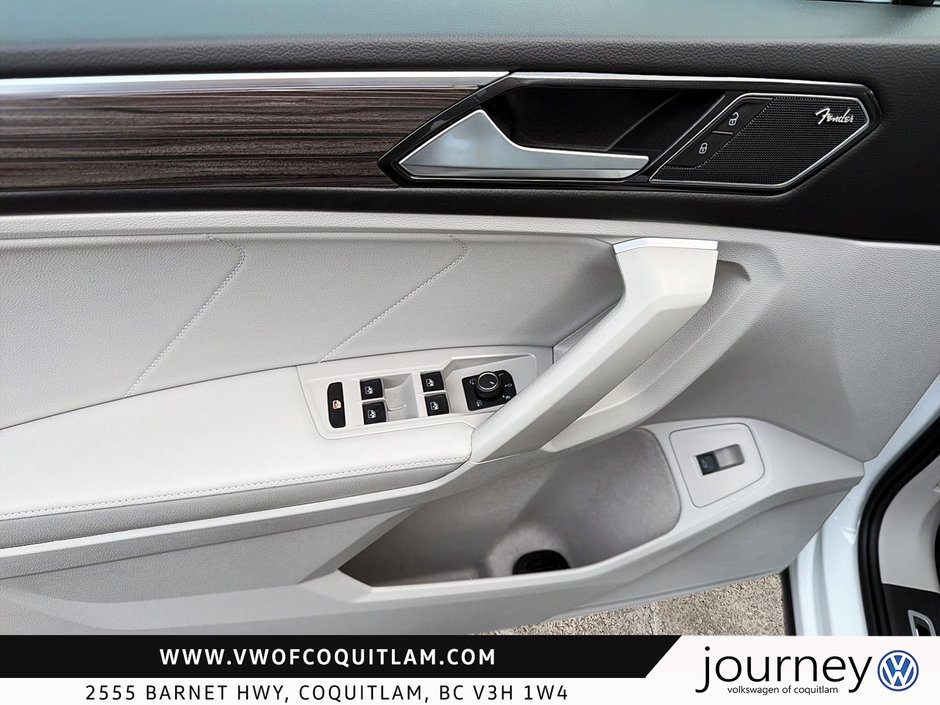 2023 Volkswagen Tiguan Highline 2.0T 8sp at w/Tip 4M-10