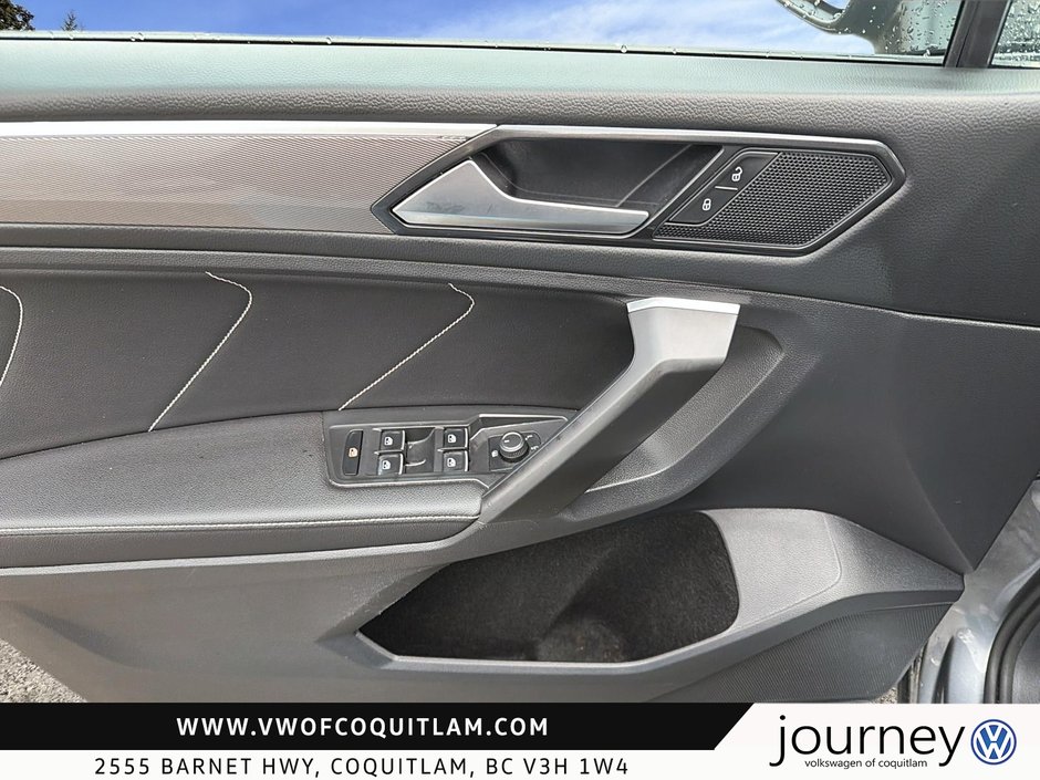 2023 Volkswagen Tiguan Comfortline R-Line Black 2.0T 8sp at w/Tip 4M-10