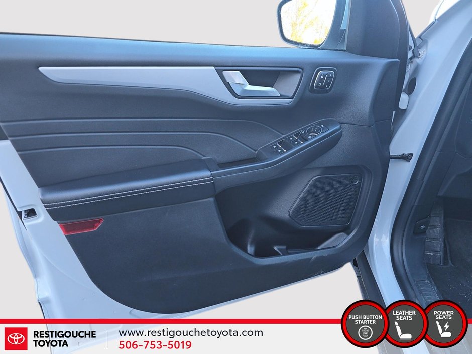 Ford Escape Platinum 2025-10