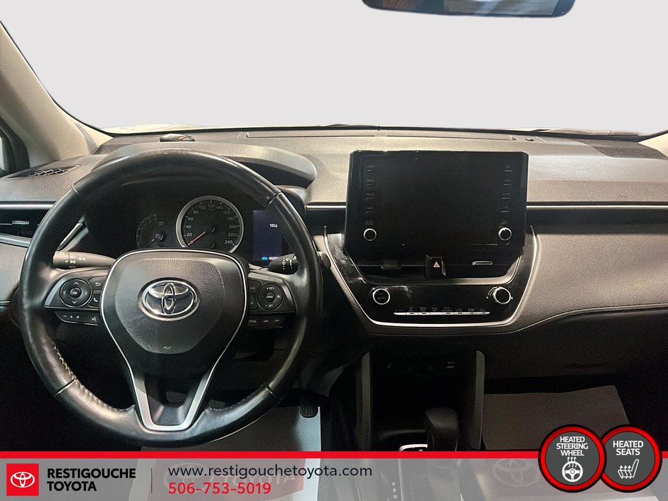 2022 Toyota Corolla Cross LE-8