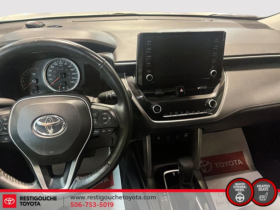2022 Toyota Corolla Cross LE-12