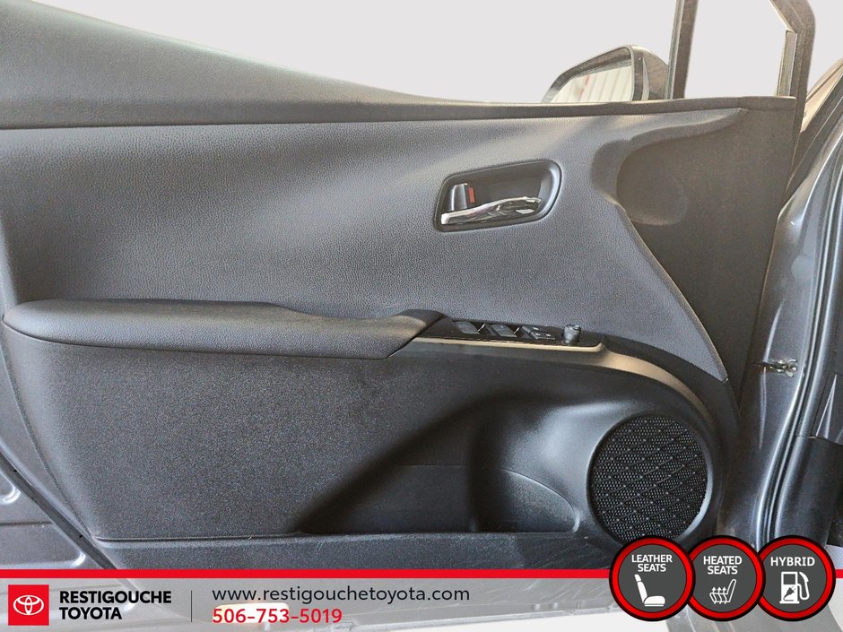 2022 Toyota Prius Prime Upgrade-9