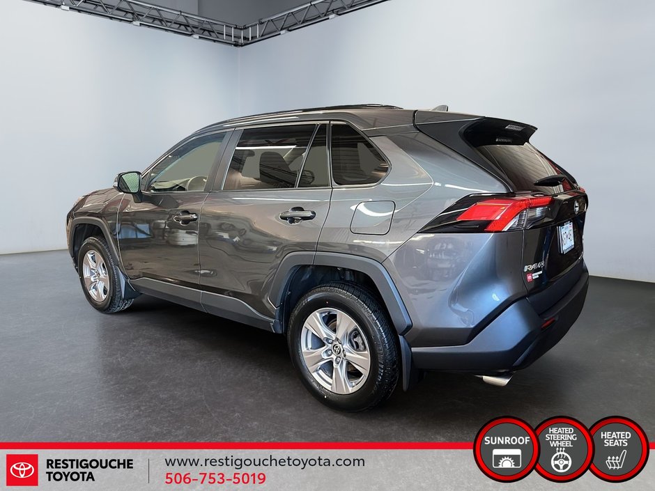 Toyota RAV4 XLE 2022-3
