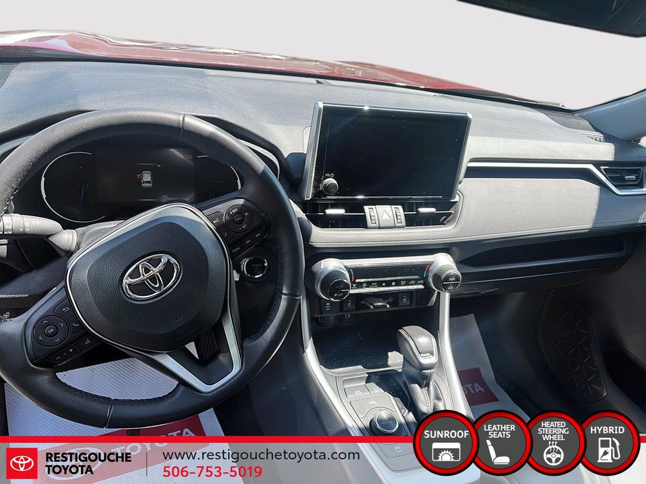 Toyota RAV4 Hybrid XLE 2023-8