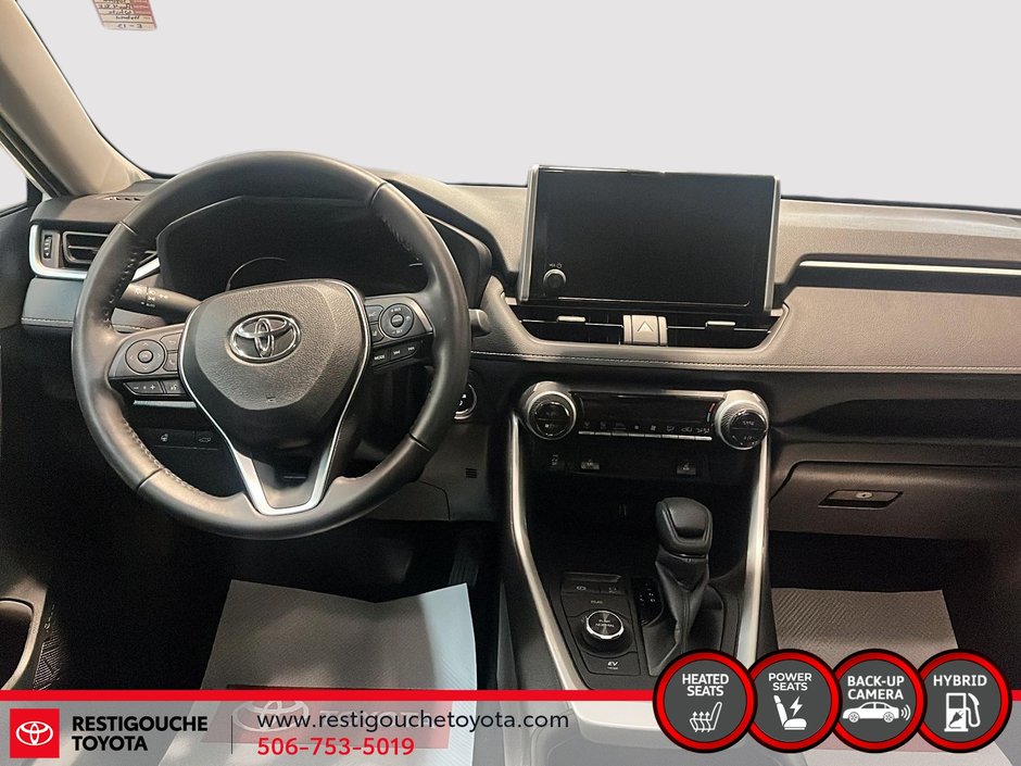 2024 Toyota RAV4 Hybrid XLE-8