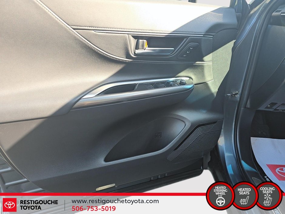2023 Toyota Venza XLE-9