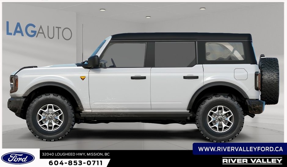 2025 Ford Bronco Badlands-1