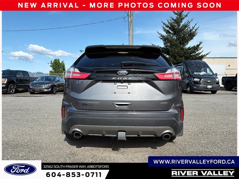 2021 Ford Edge Titanium-2