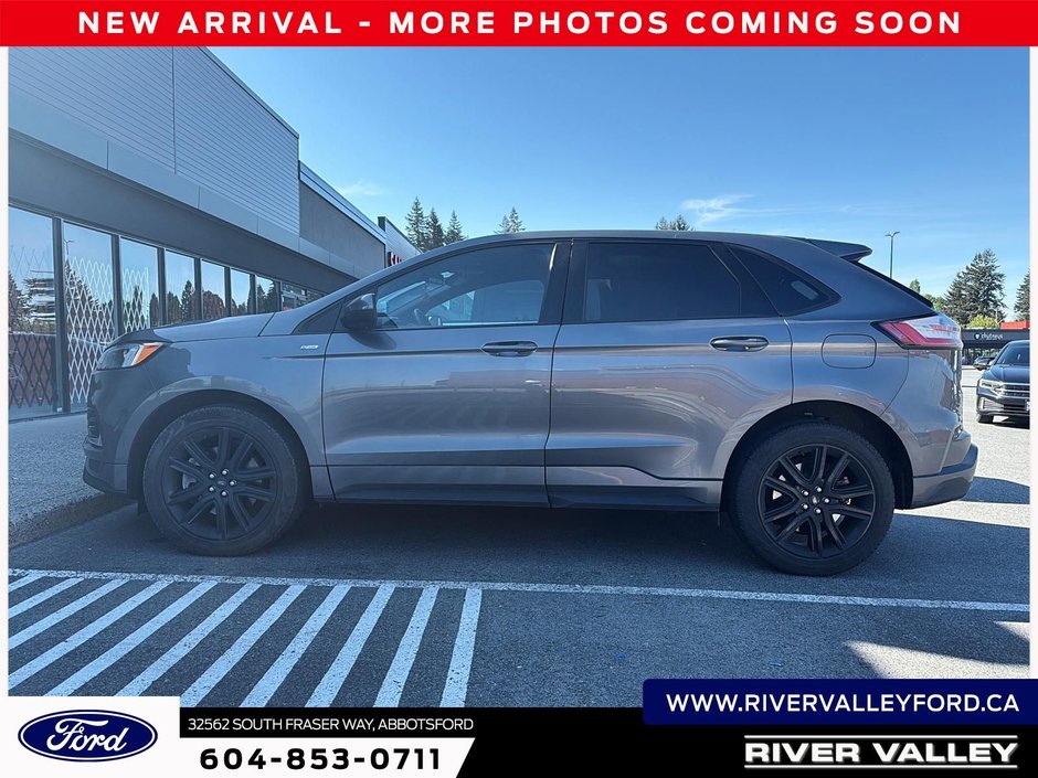 2022 Ford Edge ST Line-2