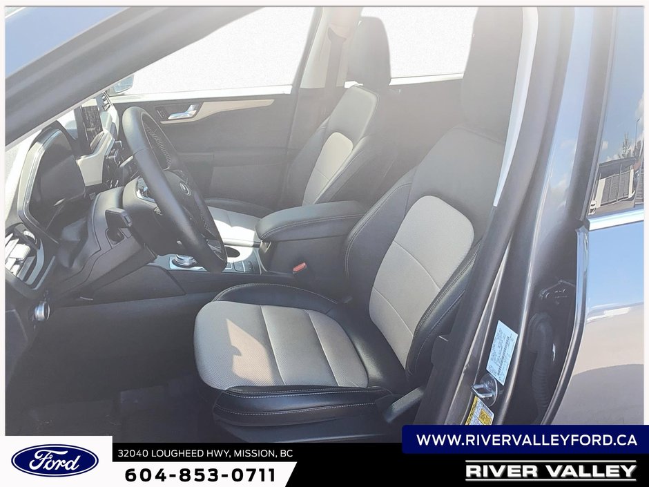 2022 Ford Escape Plug-In Hybrid Titanium-6