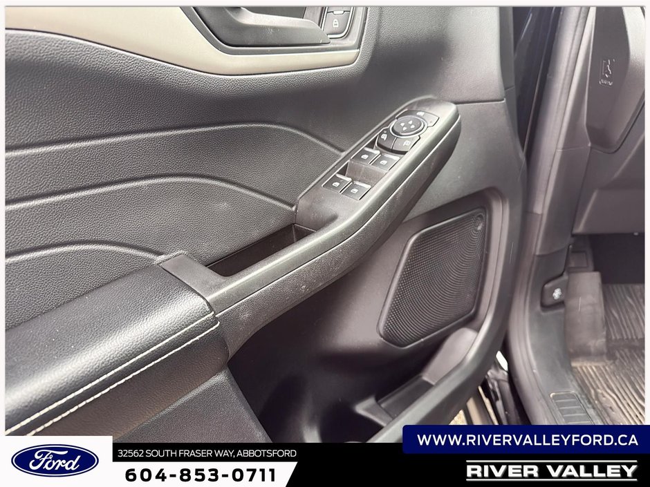 2022 Ford Escape SE-9