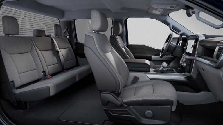 2025 Ford F-150 Lightning XLT-5