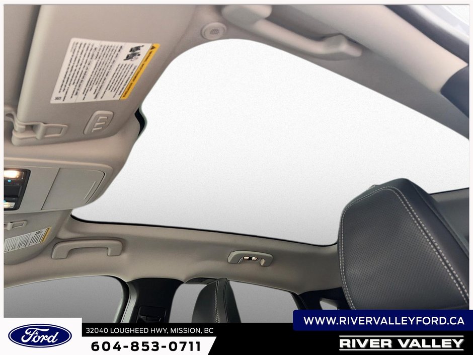 2022 Ford Mustang Mach-E Premium-13