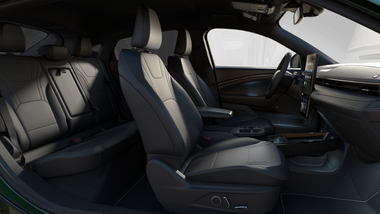 2025 Ford Mustang Mach-E Premium-5