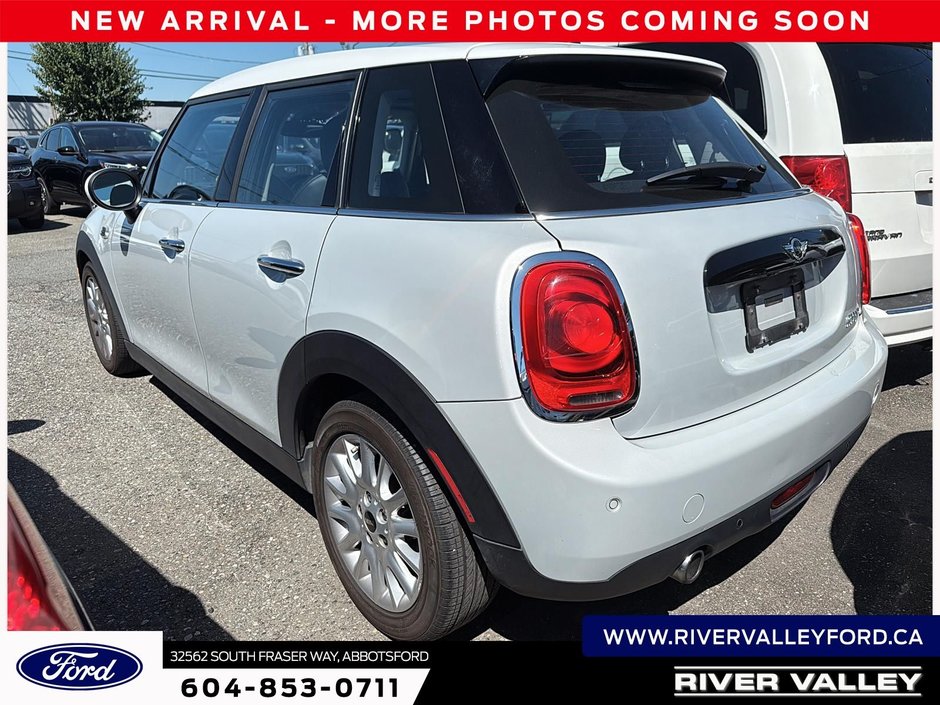 2017 MINI Cooper Hardtop 5 Door BASE-2
