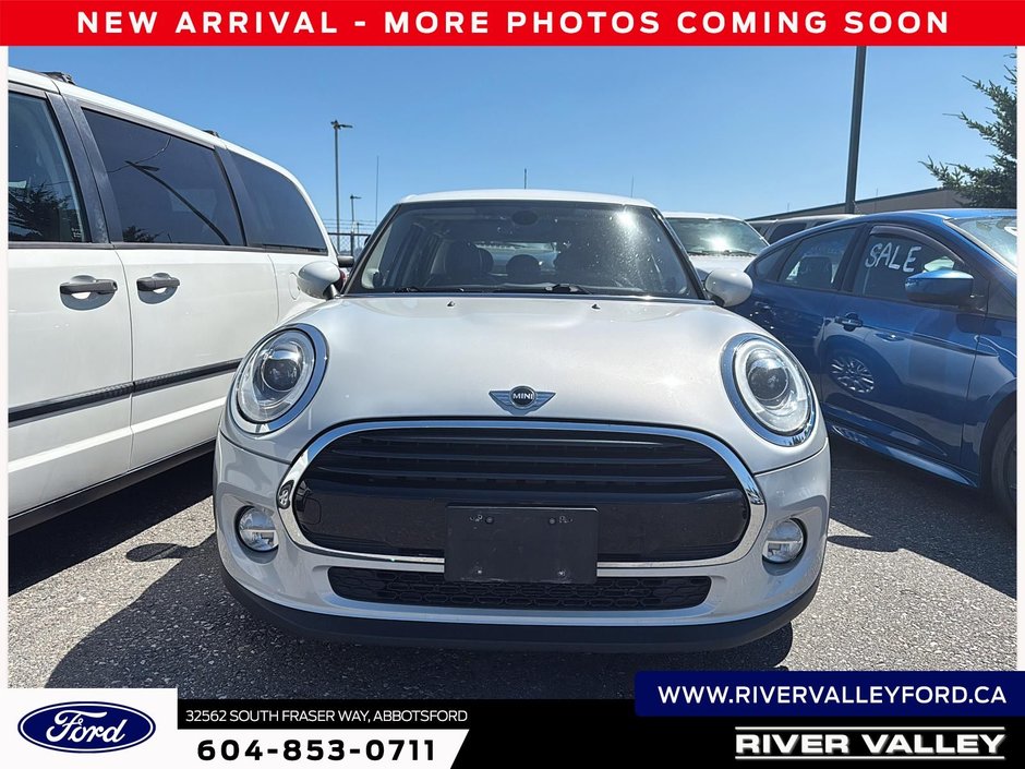 2017 MINI Cooper Hardtop 5 Door BASE-1