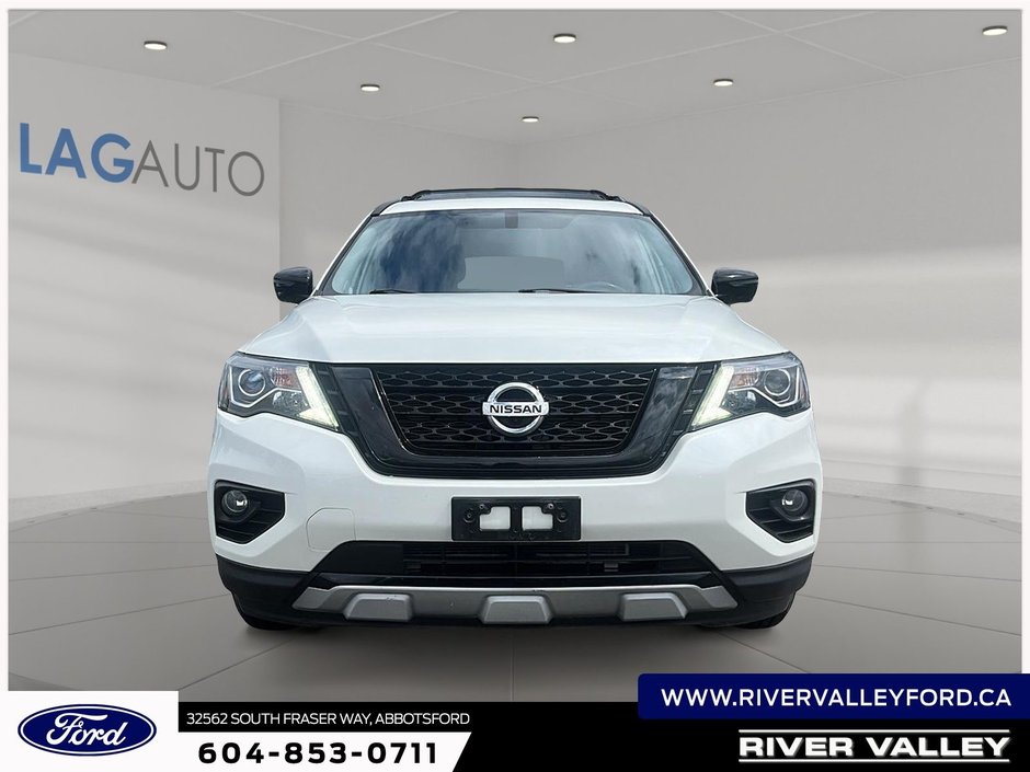 2020 Nissan Pathfinder SL Premium-1