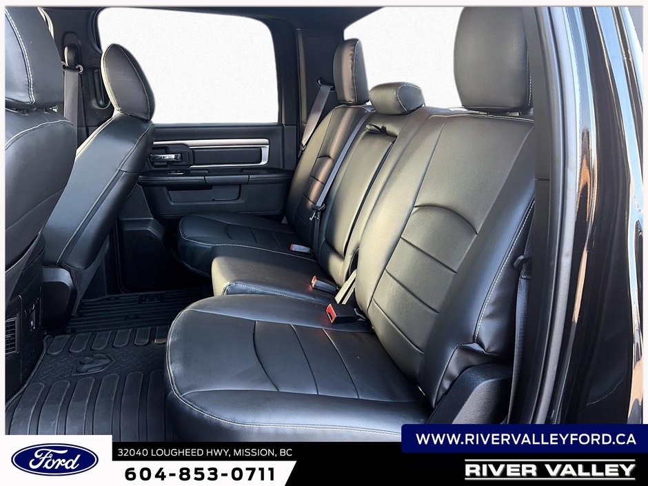 2024 Ram 1500 Classic Warlock-7