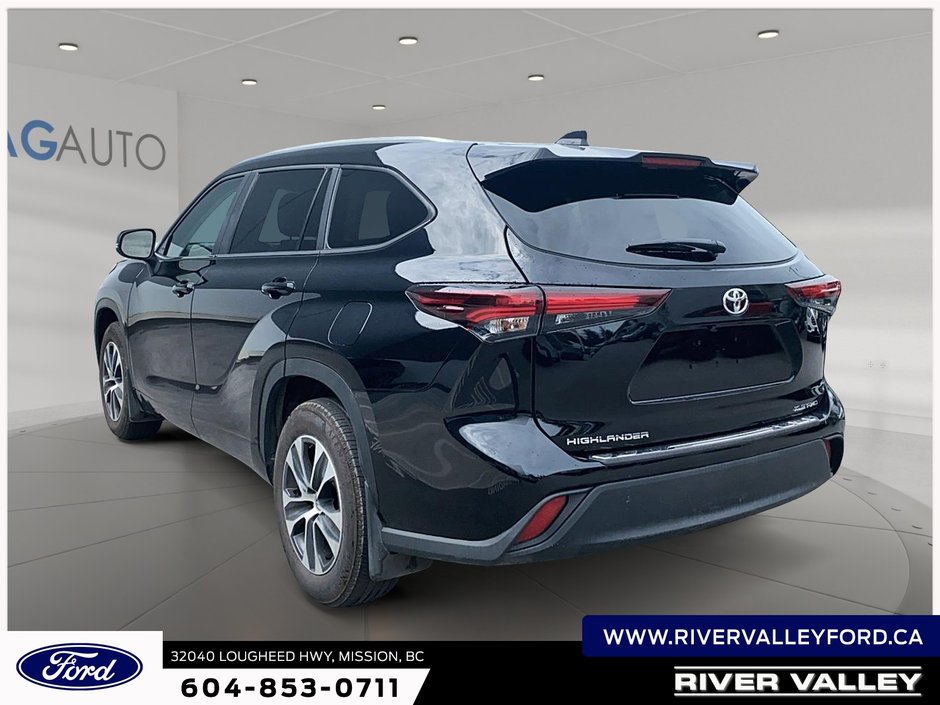 2025 Toyota Highlander XLE-3