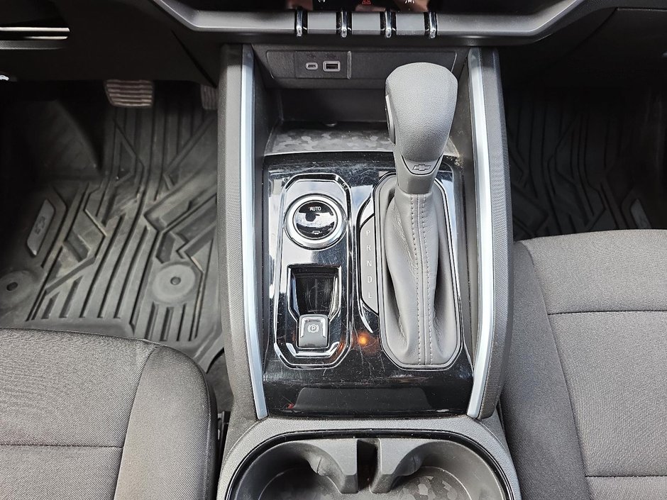 2024 Chevrolet Colorado Work Truck-12