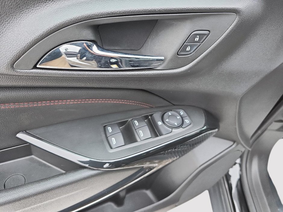 Chevrolet Trax 2RS 2025-9