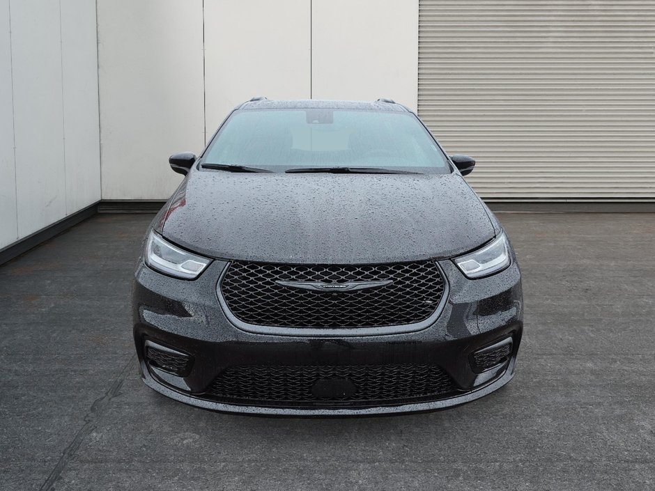 2024 Chrysler PACIFICA Touring L-1