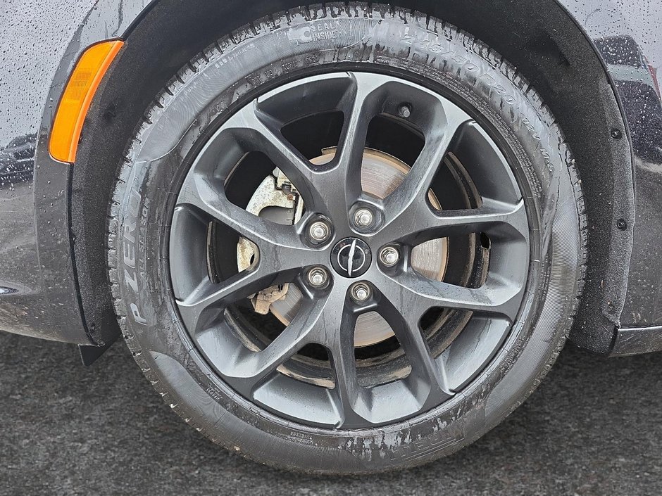 2024 Chrysler PACIFICA Touring L-7