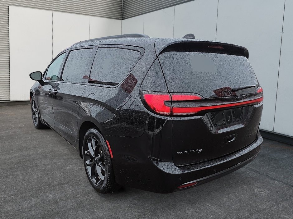 2024 Chrysler PACIFICA Touring L-3