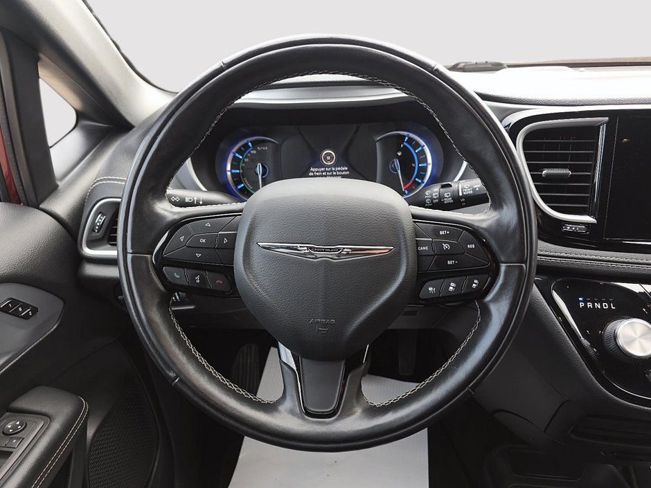 2022 Chrysler Pacifica Touring L Hybride-11
