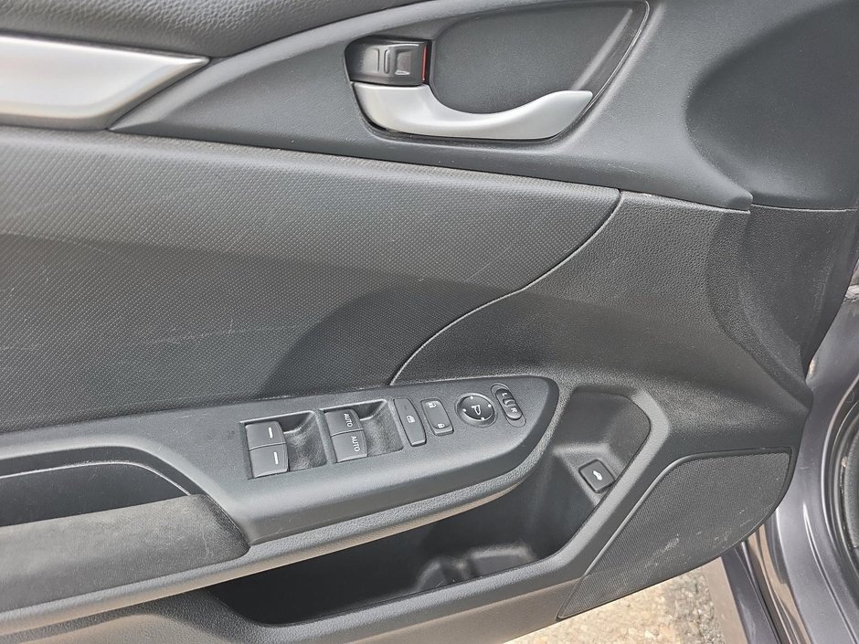 2016 Honda CIVIC LX-8