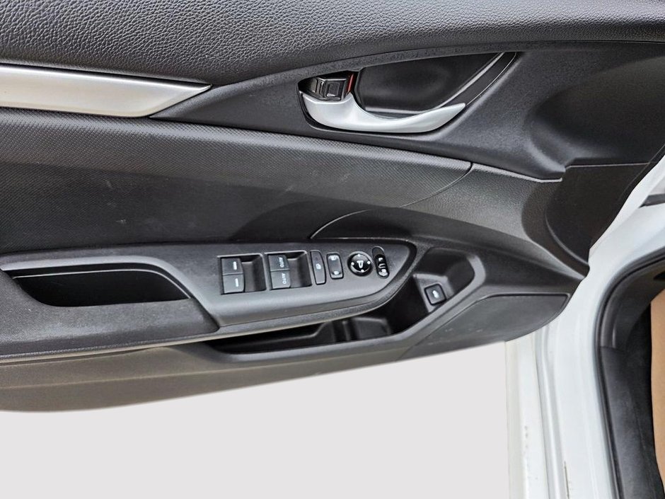 2020 Honda CIVIC LX-6