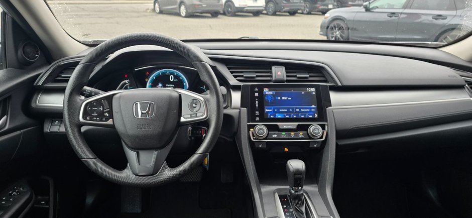 Honda CIVIC SDN LX  2016-12