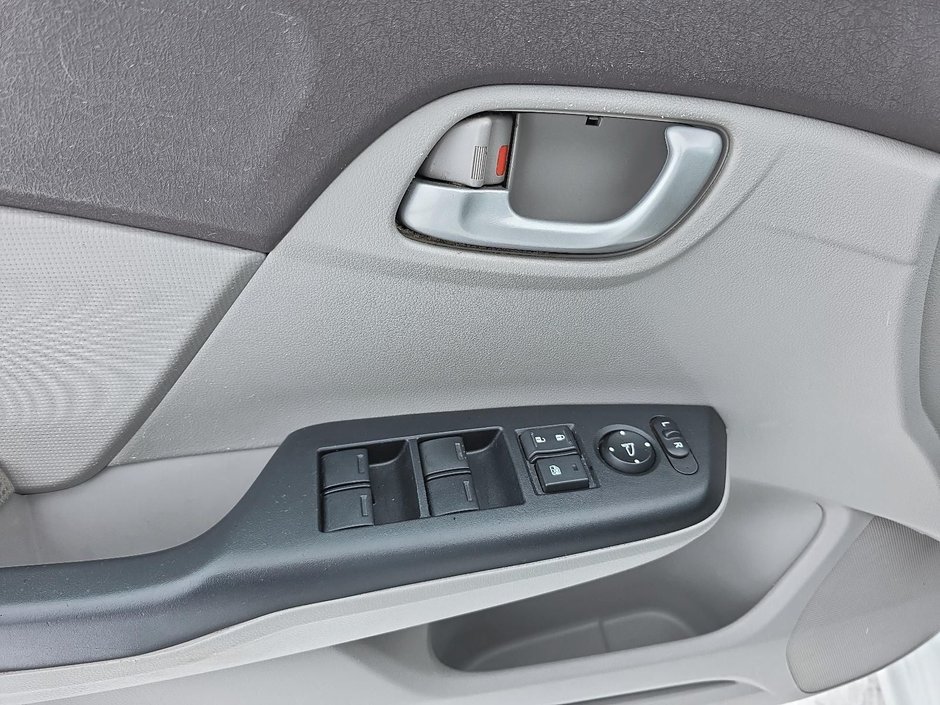 2012 Honda CIVIC LX-8