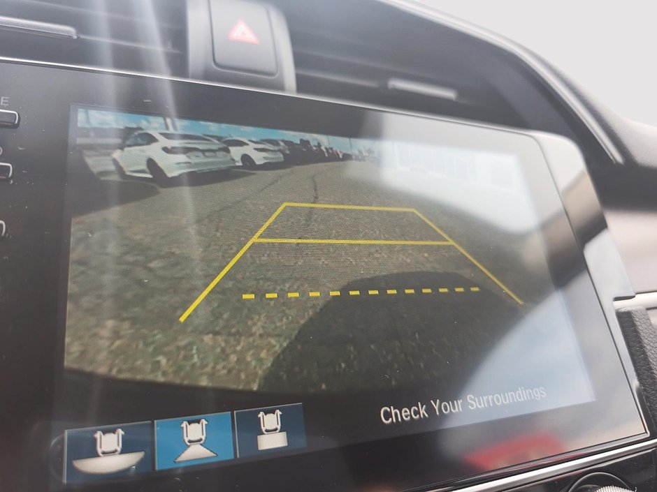 Honda Civic LX 2019-13