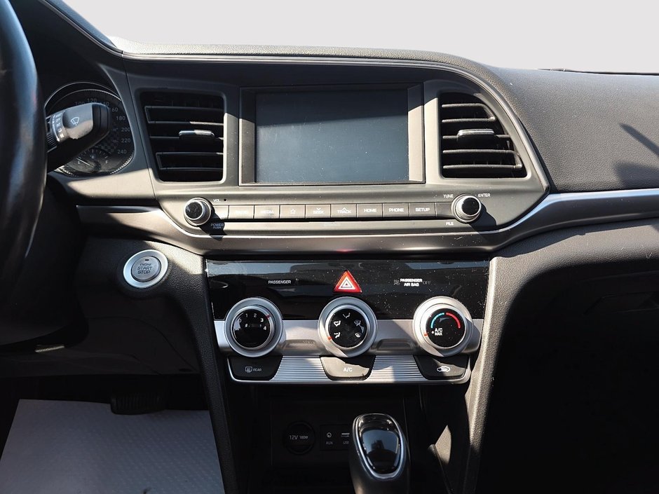 Hyundai ELANTRA PREFERED  2019-12