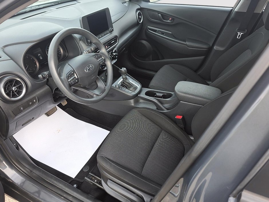 Hyundai Kona Essential 2023-7