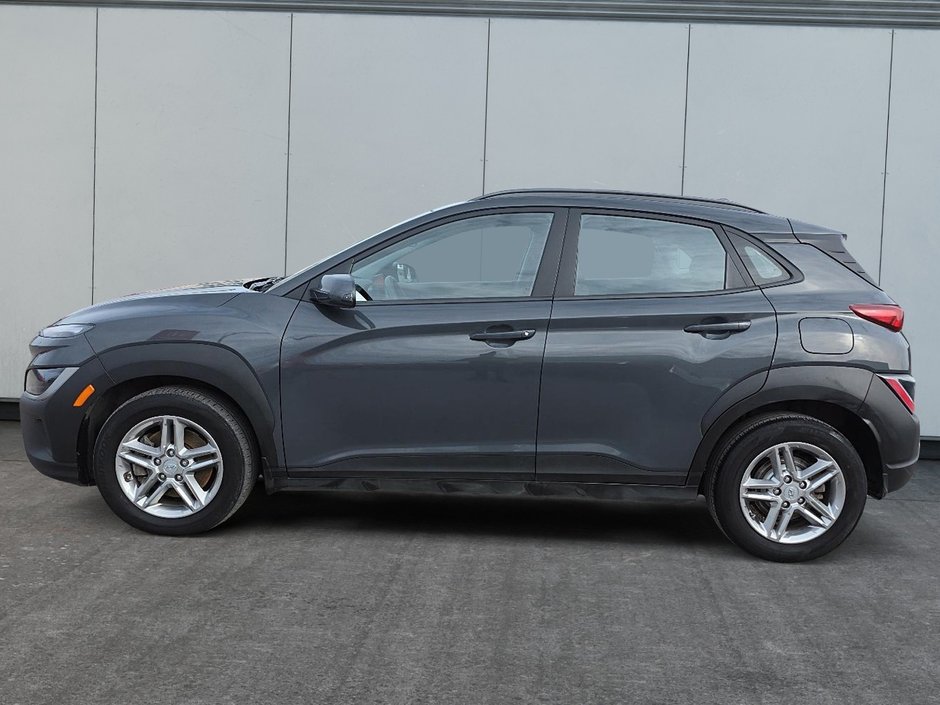 Hyundai Kona Essential 2023-4