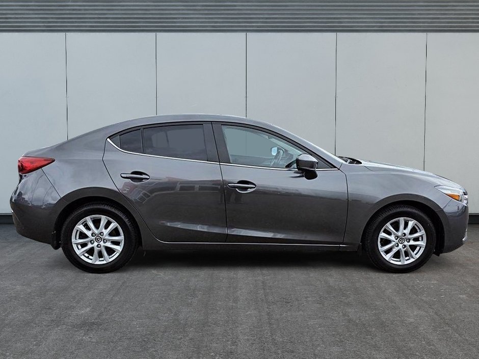 Mazda 3  2018-2