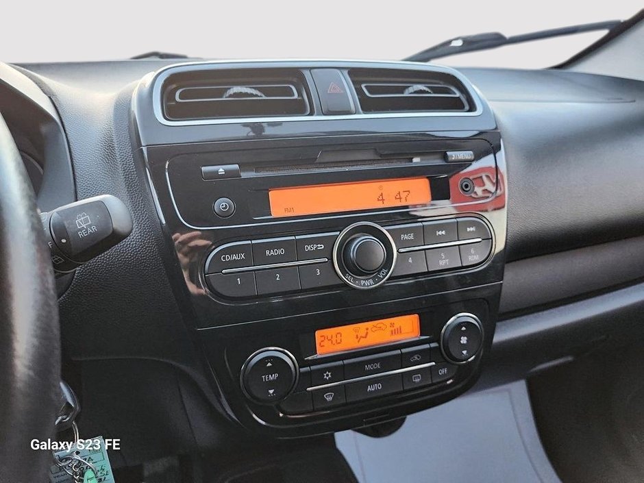 Mitsubishi MIRAGE SE  2015-12