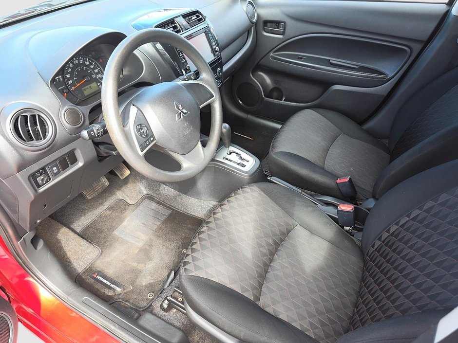 Mitsubishi Mirage ES 2023-6