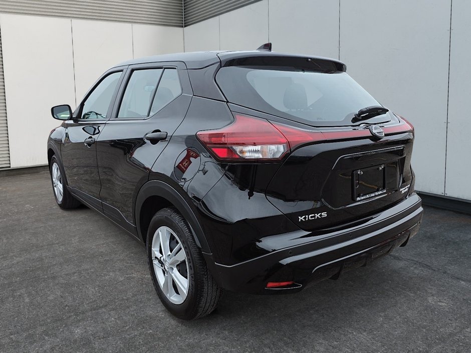 2024 Nissan Kicks S-3