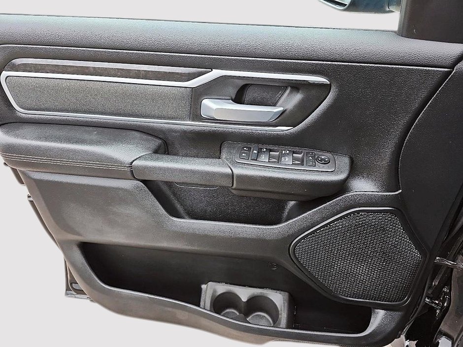 2022 Ram 1500 BIG HORN CREW CAB 4X4-15