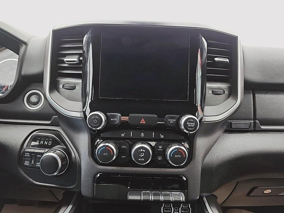 2022 Ram 1500 BIG HORN CREW CAB 4X4-8