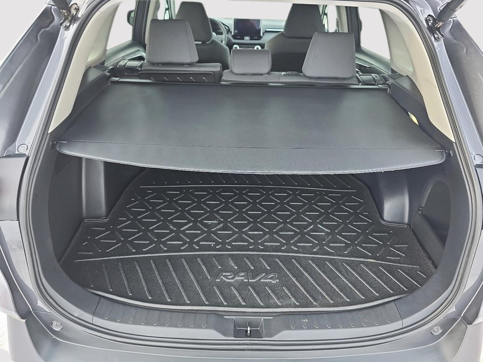 Toyota RAV4 Hybrid XLE 2025-5