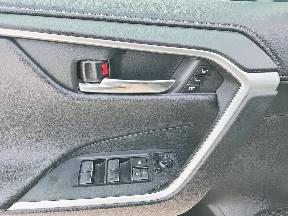 2022 Toyota RAV4 Limited-9